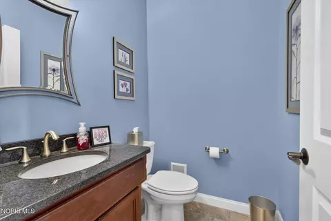 Bath - 1526 Jacobs Dr, Oregon, OH 43616 photo 8 of 10