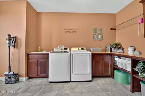 Other - 1526 Jacobs Dr, Oregon, OH 43616 photo 16 of 32
