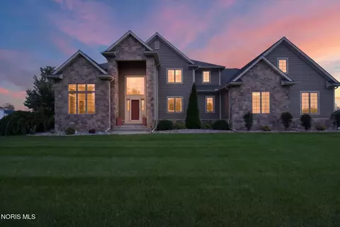 Exterior - 1526 Jacobs Dr, Oregon, OH 43616 photo 11 of 11