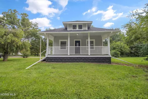 5887 Globe Ave, Toledo, OH 43615