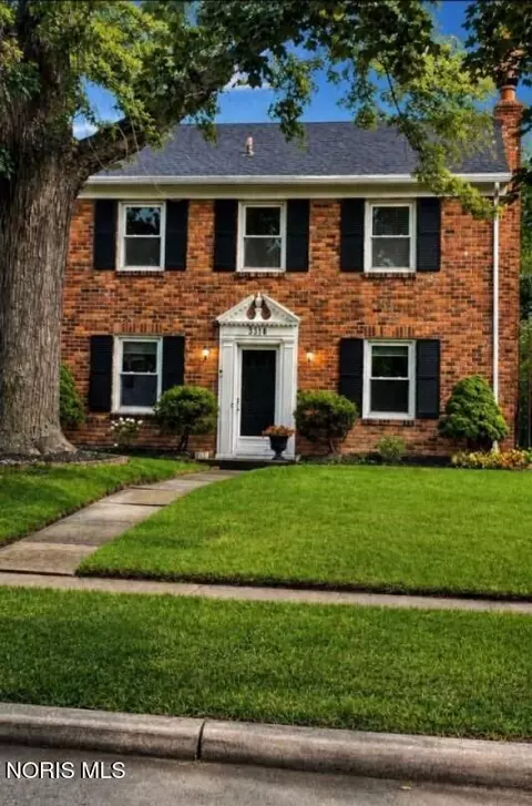 3316 Grimsby Pl, Ottawa Hills, OH 43606