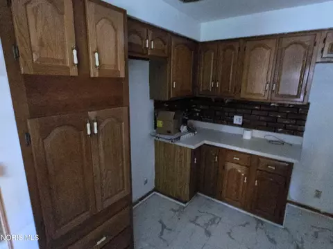 Kitchen - 744 Cuthbert Rd, Toledo, OH 43607 photo 1 of 1