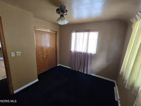 Bedroom - 744 Cuthbert Rd, Toledo, OH 43607 photo 2 of 3