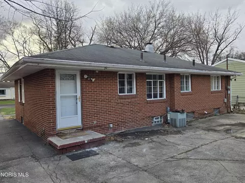 Exterior - 744 Cuthbert Rd, Toledo, OH 43607 photo 2 of 3