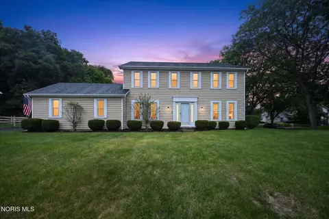 5260 Brandy Ln, Sylvania, OH 43560