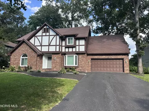 2344 Chancery Rd, Toledo, OH 43617