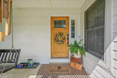 Exterior - 3012 Heatherdowns Dr, Findlay, OH 45840 photo 5 of 13