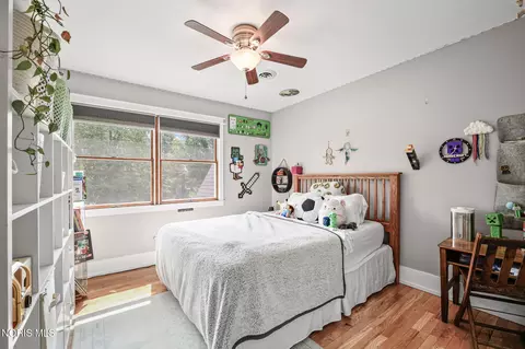 Bedroom - 3012 Heatherdowns Dr, Findlay, OH 45840 photo 3 of 9