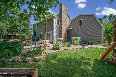 Exterior - 3012 Heatherdowns Dr, Findlay, OH 45840 photo 12 of 13