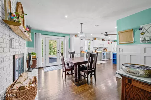 Dining - 3012 Heatherdowns Dr, Findlay, OH 45840 photo 1 of 4