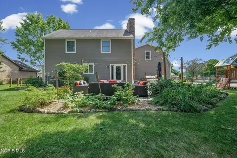 Exterior - 3012 Heatherdowns Dr, Findlay, OH 45840 photo 8 of 13