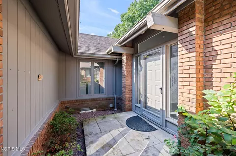 41 Woodforest Pkwy, Sylvania, OH 43560