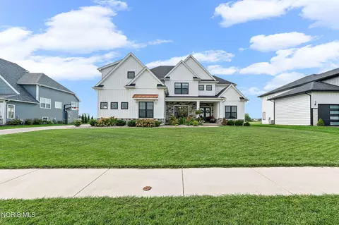 109 Old Dover Rd, Perrysburg, OH 43551