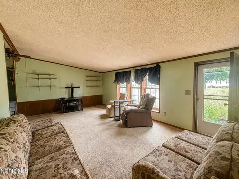 7908 Grubb St, Paulding, OH 45879 photo 2