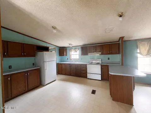 7908 Grubb St, Paulding, OH 45879 photo 4