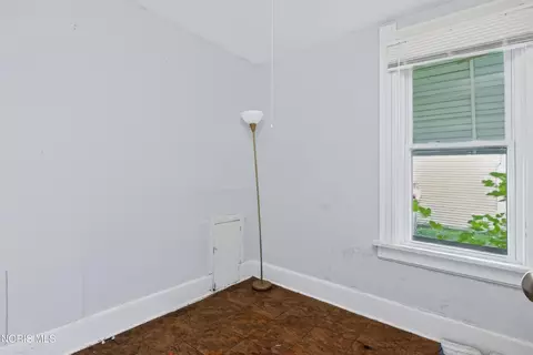 Bedroom - 158 Everett St, Toledo, OH 43608 photo 1 of 1