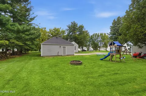 Exterior - 142 East St, Ottoville, OH 45876 photo 6 of 10