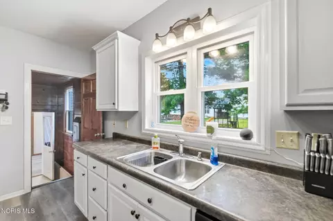 Kitchen - 142 East St, Ottoville, OH 45876 photo 2 of 3