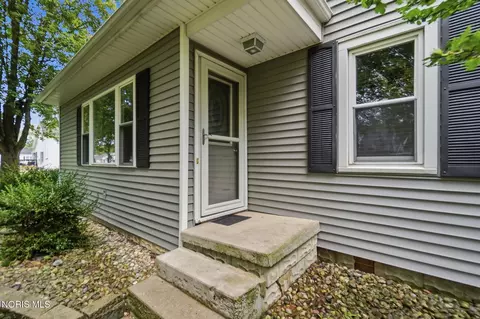 Exterior - 142 East St, Ottoville, OH 45876 photo 4 of 10
