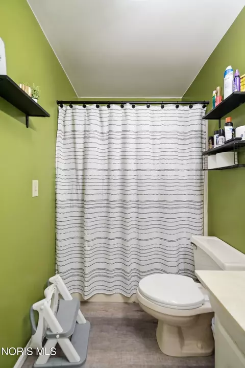 Bath - 142 East St, Ottoville, OH 45876 photo 3 of 5