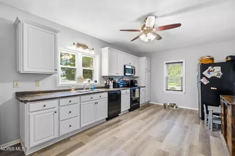 Entry Way - 142 East St, Ottoville, OH 45876 photo 1 of 6