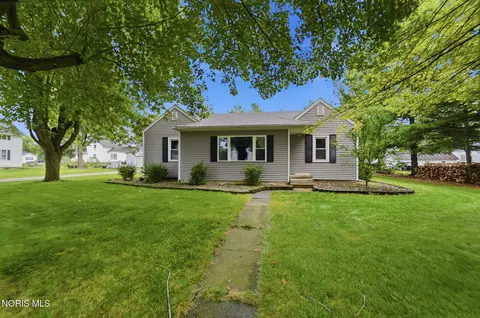 Exterior - 142 East St, Ottoville, OH 45876 photo 2 of 10