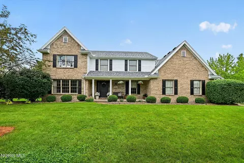5852 Rock Hill Ln, Sylvania, OH 43560