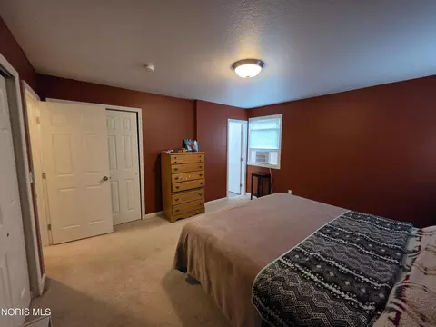 Bedroom - 723 Chestnut Dr, Upper Sandusky, OH 43351 photo 3 of 5