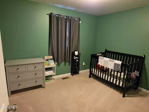 Bedroom - 723 Chestnut Dr, Upper Sandusky, OH 43351 photo 1 of 5