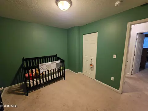Bedroom - 723 Chestnut Dr, Upper Sandusky, OH 43351 photo 4 of 5