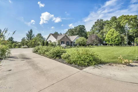 Exterior - 5491 Brookview Ln, Upper Sandusky, OH 43351 photo 4 of 10