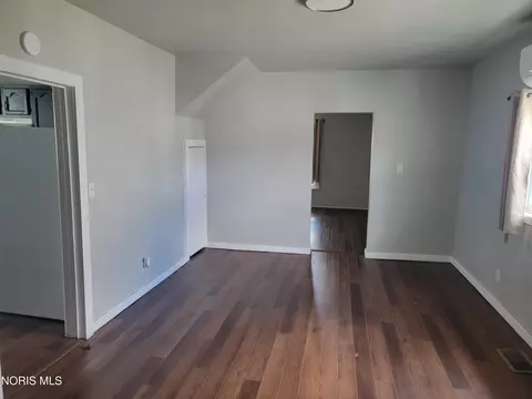 210 N Gilbert St, Ada, OH 45810 photo 6