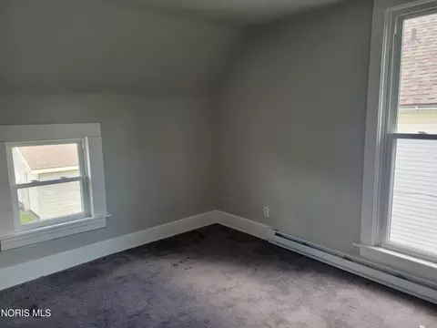 210 N Gilbert St, Ada, OH 45810 photo 5