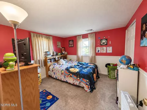 Bedroom - 816 Springdale Dr, Paulding, OH 45879 photo 5 of 5