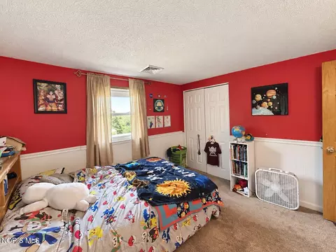 Bedroom - 816 Springdale Dr, Paulding, OH 45879 photo 4 of 5