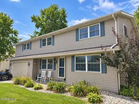 Exterior - 816 Springdale Dr, Paulding, OH 45879 photo 2 of 7