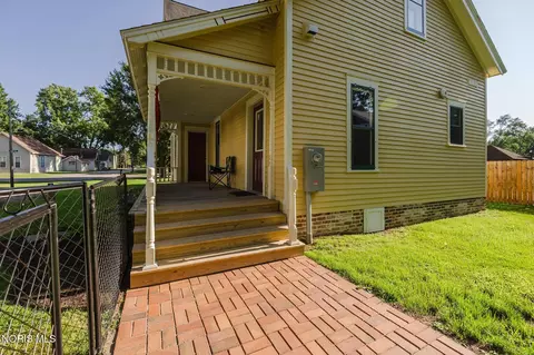 Exterior - 204 W Main St, Wayne, OH 43466 photo 5 of 13