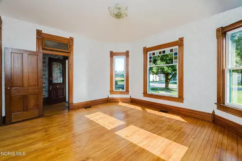 Living - 204 W Main St, Wayne, OH 43466 photo 3 of 8