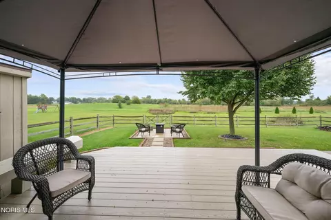 Exterior - 1733 Spring Forest Dr, Oregon, OH 43616 photo 5 of 9