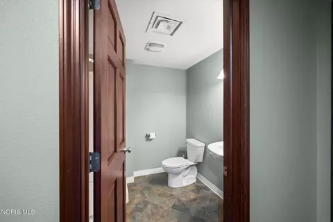 Bath - 1733 Spring Forest Dr, Oregon, OH 43616 photo 5 of 5