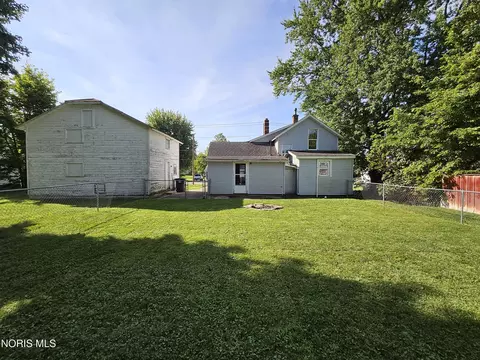 Exterior - 376 W Spring St, Upper Sandusky, OH 43351 photo 9 of 9