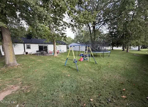 Exterior - 204 John St, Bryan, OH 43506 photo 5 of 5