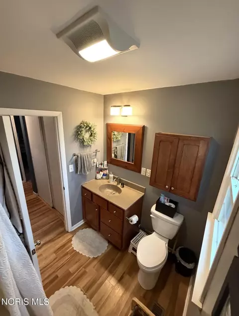 Bath - 204 John St, Bryan, OH 43506 photo 3 of 3
