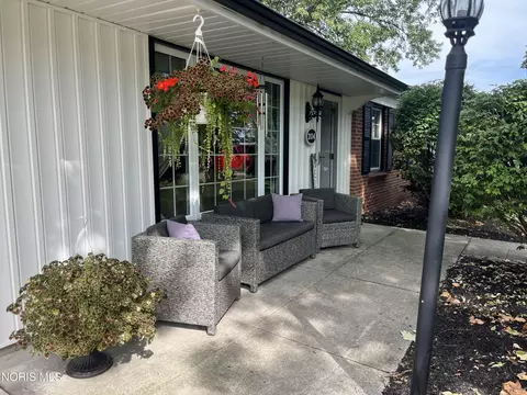 Exterior - 204 John St, Bryan, OH 43506 photo 2 of 5