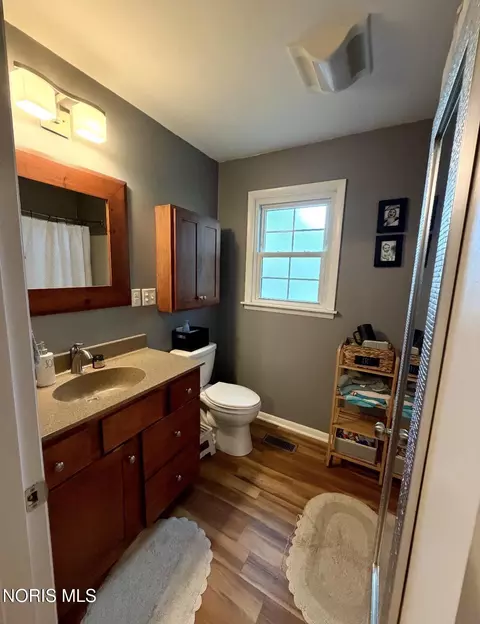 Bath - 204 John St, Bryan, OH 43506 photo 1 of 3