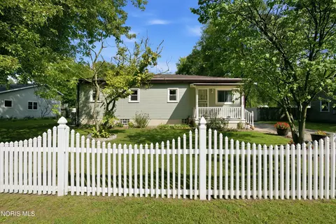 5732 Roan Rd, Sylvania, OH 43560
