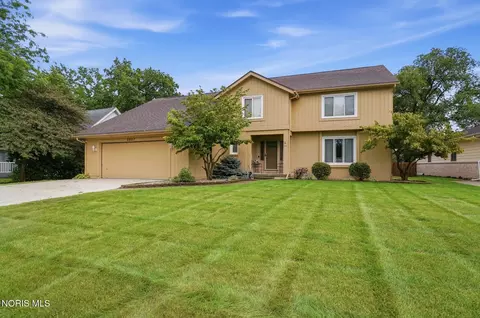2007 Inglewood Rd, Holland, OH 43528
