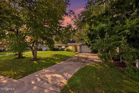 3971 Angola Rd, Toledo, OH 43615
