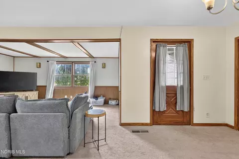 Entry Way - 322 Lightner St, Bradner, OH 43406 photo 1 of 5