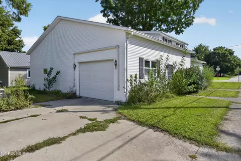 Exterior - 322 Lightner St, Bradner, OH 43406 photo 8 of 8